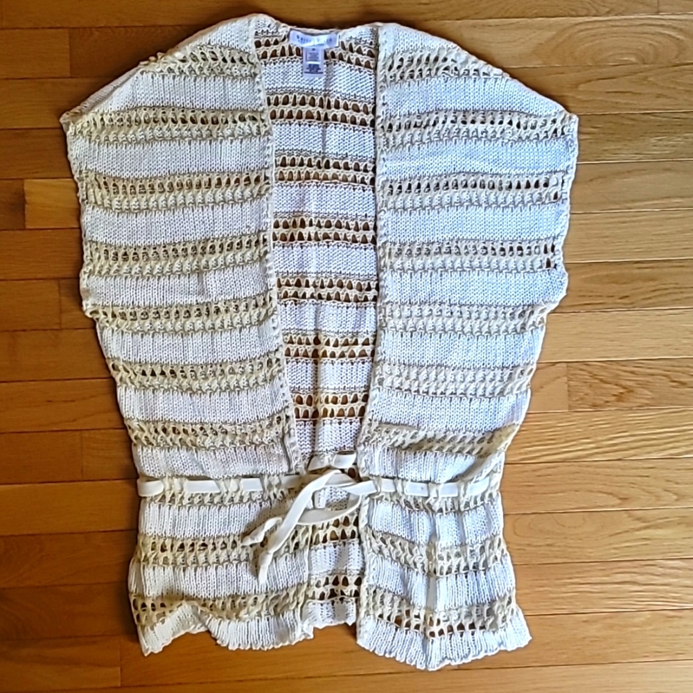 White House Black Market Cream Sleeveless Cardigan, Medium